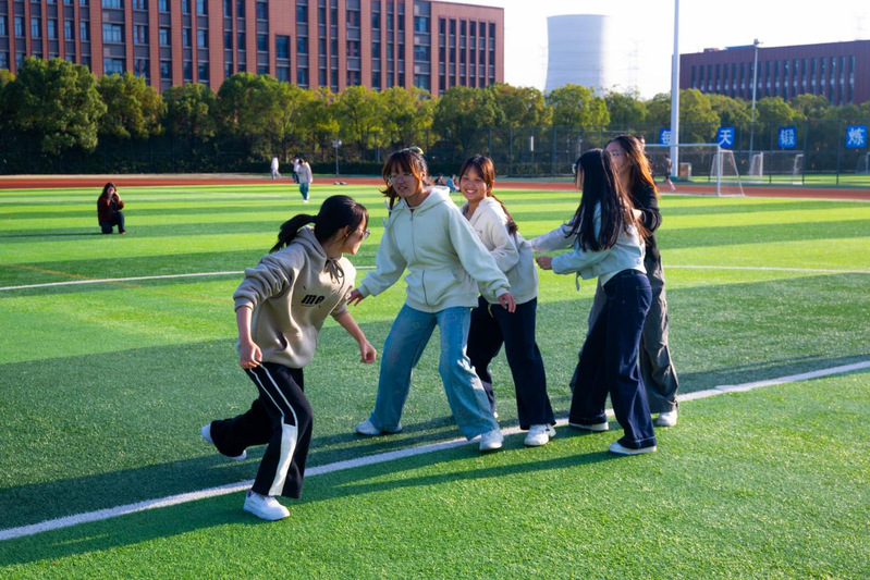 经济管理系成功举办“拾光之旅，...