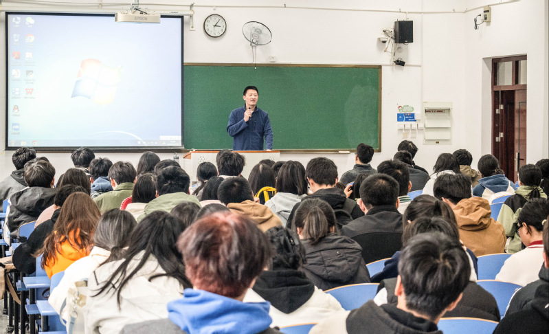 经济管理系成功开展学风建设月学...