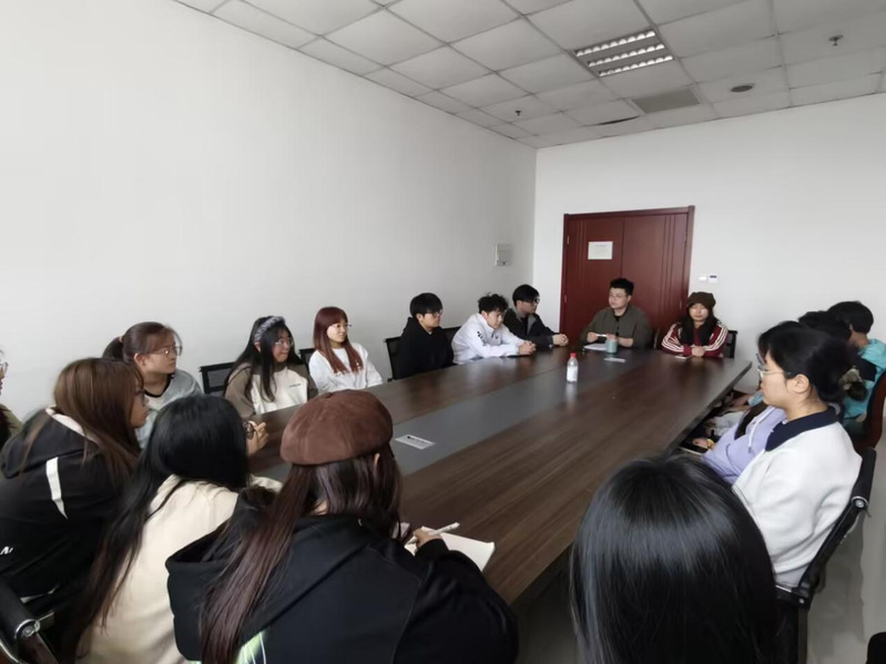 机械与材料工程系学生会召开第三...