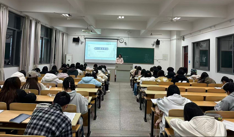 经济管理系顺利开展四六级经验分...